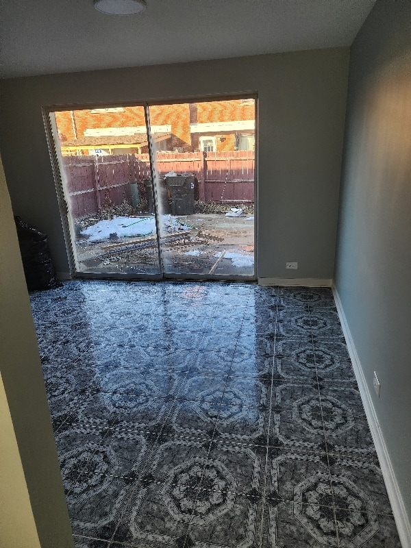 Building Photo - 8929 Robin Dr