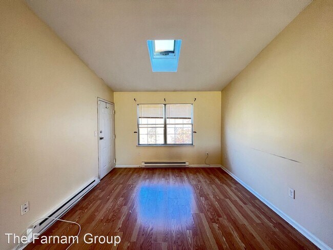 Building Photo - 2 br, 1 bath House - 89 Coleman #634