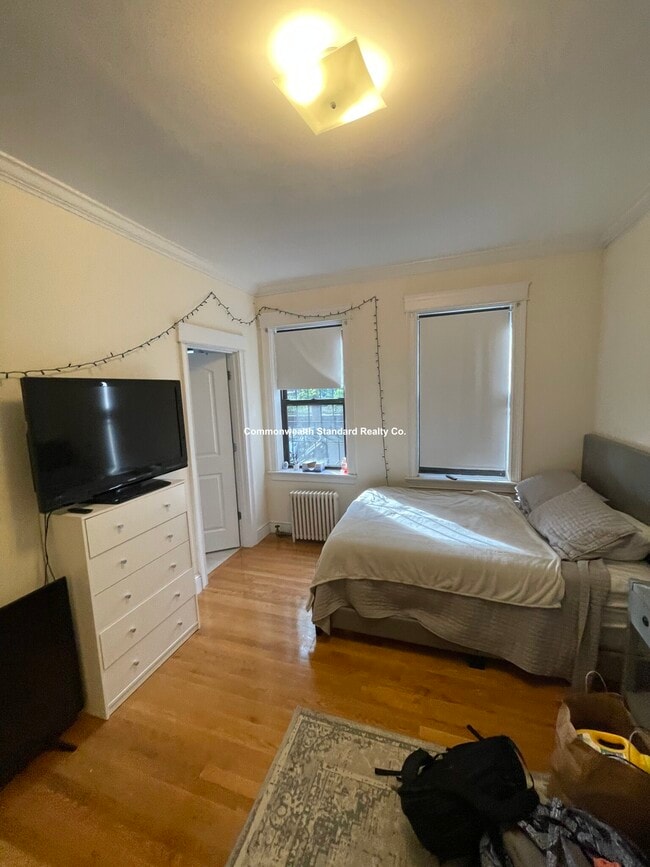 Foto del edificio - 27 Glenville Ave