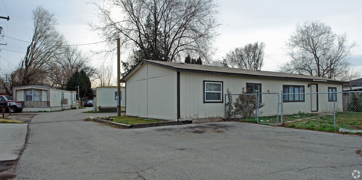 Primary Photo - 4620 N Pierce Park Ln