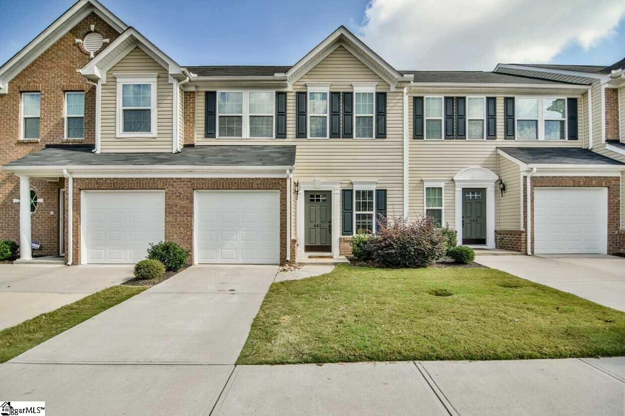 441 Woodbark Ct, Mauldin, SC 29662 Condo for Rent in Mauldin, SC