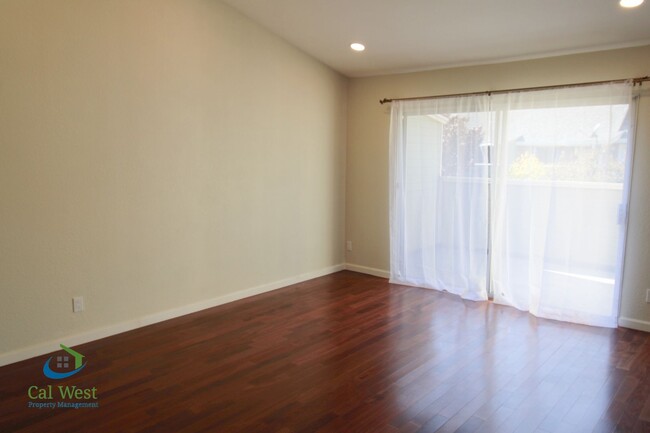 Foto del edificio - $2795 - 2 Bedroom, 2 Bath Condo w/ AC in G...