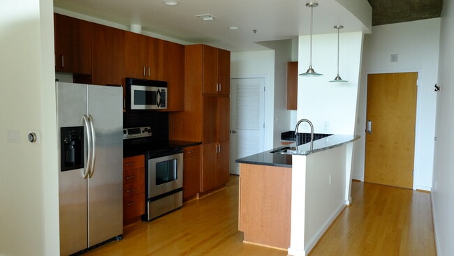 Building Photo - 923 Peachtree St NE