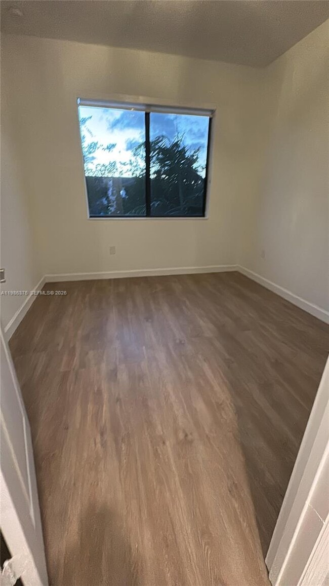 Foto del edificio - 20773 NE 5th Ct