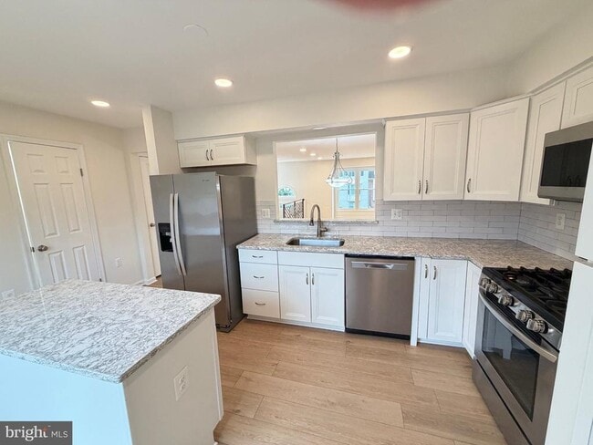 Foto del edificio - 7438 Barbados Ln