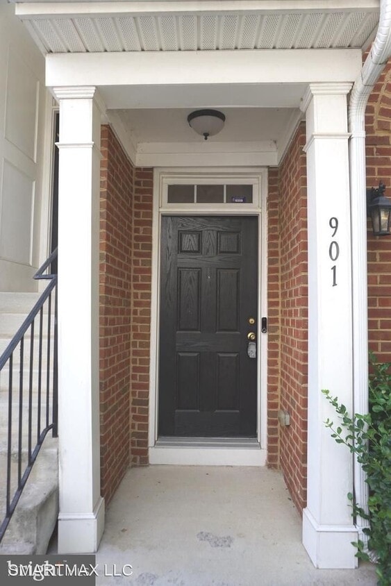Primary Photo - 2 br, 2.5 bath House - 901 Pine Forest Ln