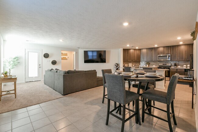 Foto del edificio - 6223 Topaz Pnes Trl