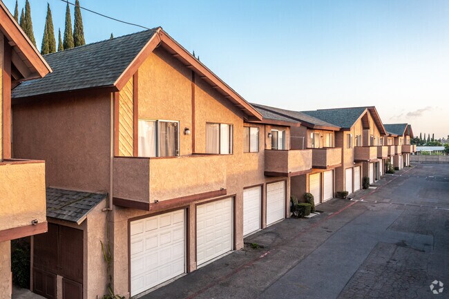 Building Photo - 8322 Bolsa Ave