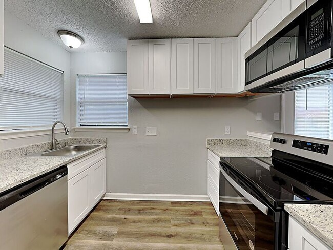 Foto del edificio - 2703 Oak Bend Ln