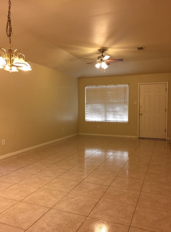 Building Photo - 8701 Talyne Chaise Cir