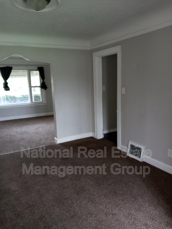 Building Photo - 16177 Birwood St