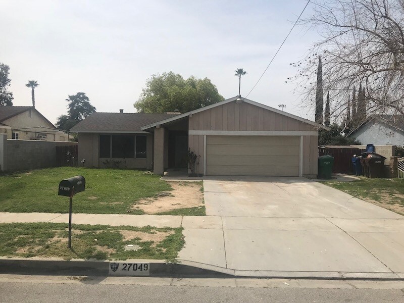 Foto principal - Spacious 3 bedroom Home for Rent