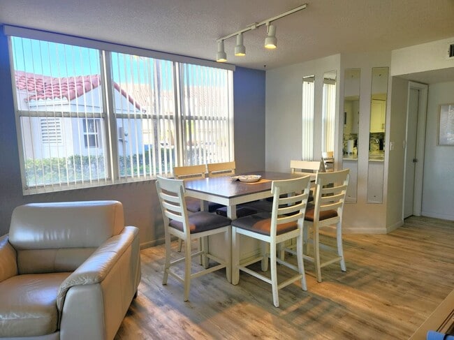 Foto del edificio - 5901 Bahia Del Mar Cir N