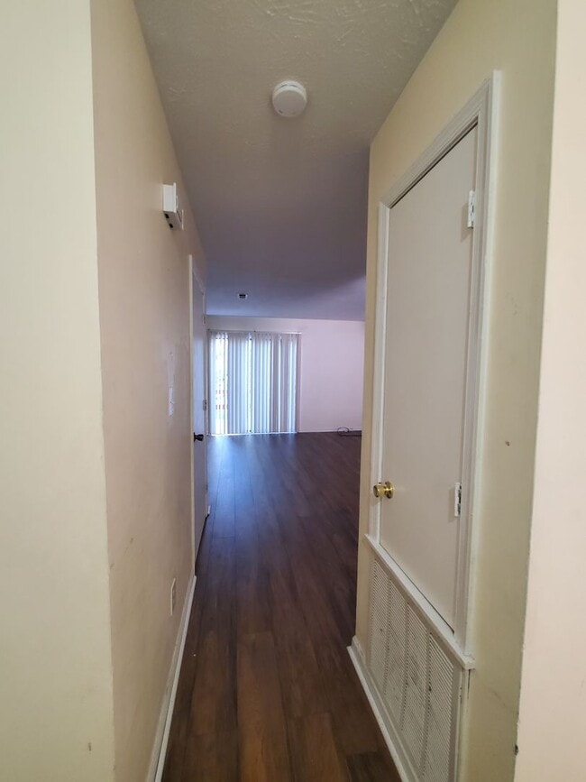 Building Photo - 5705 Aftonshire Dr