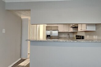 Building Photo - 7443 Kite Hill Dr