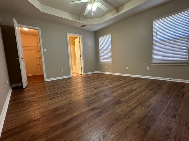 Building Photo - 1997 Sylvan Lake Dr