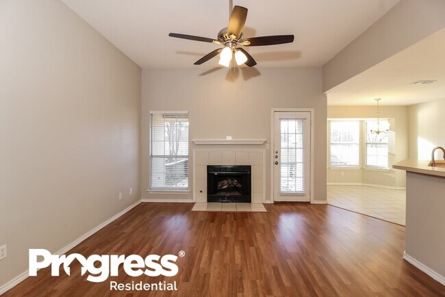 Building Photo - 2110 Oak Tree Dr