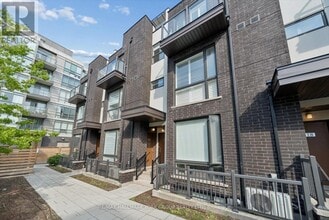 Building Photo - 24 Fieldway Rd