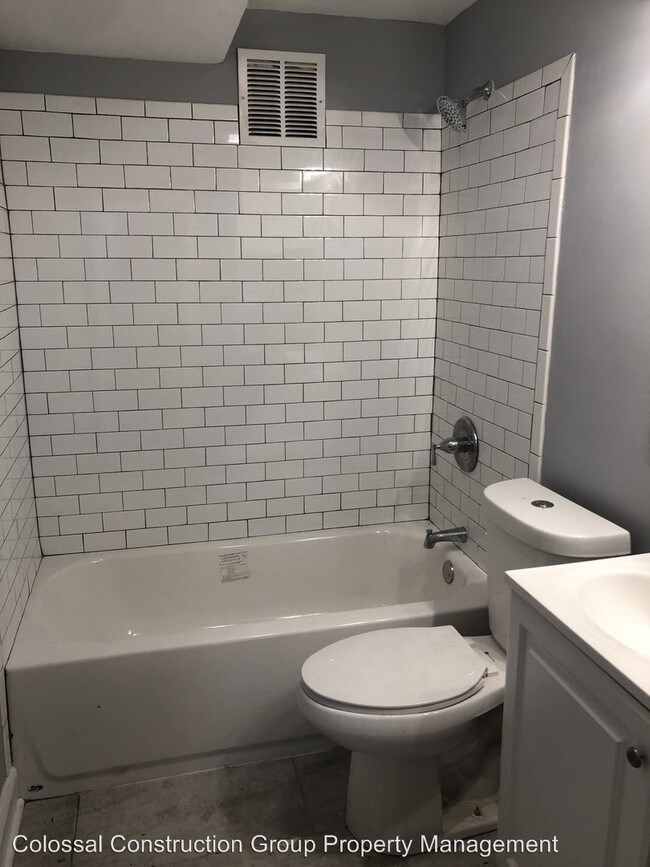 Foto del edificio - 3 br, 1 bath House - 3802 W Bay Ave 1st Floor
