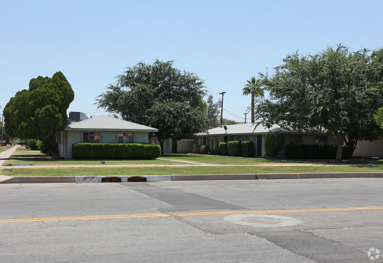Primary Photo - 161 N Hibbert
