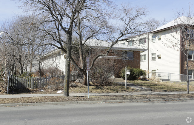 Building Photo - Blaisdell Apts