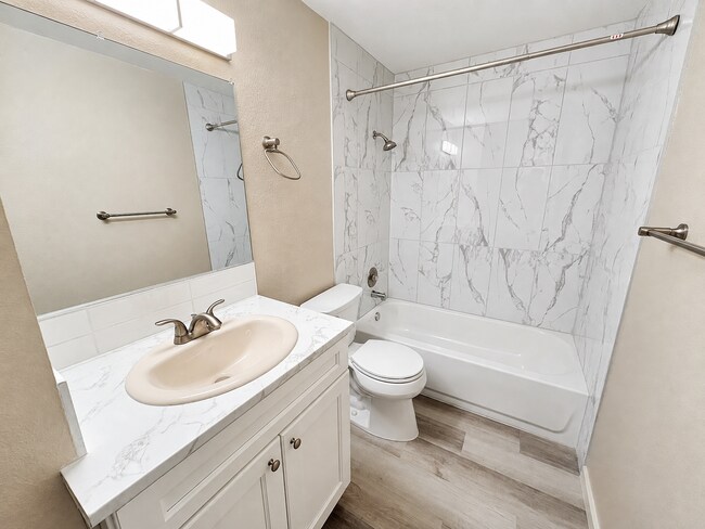 Foto del edificio - 8422 N Mayfair St