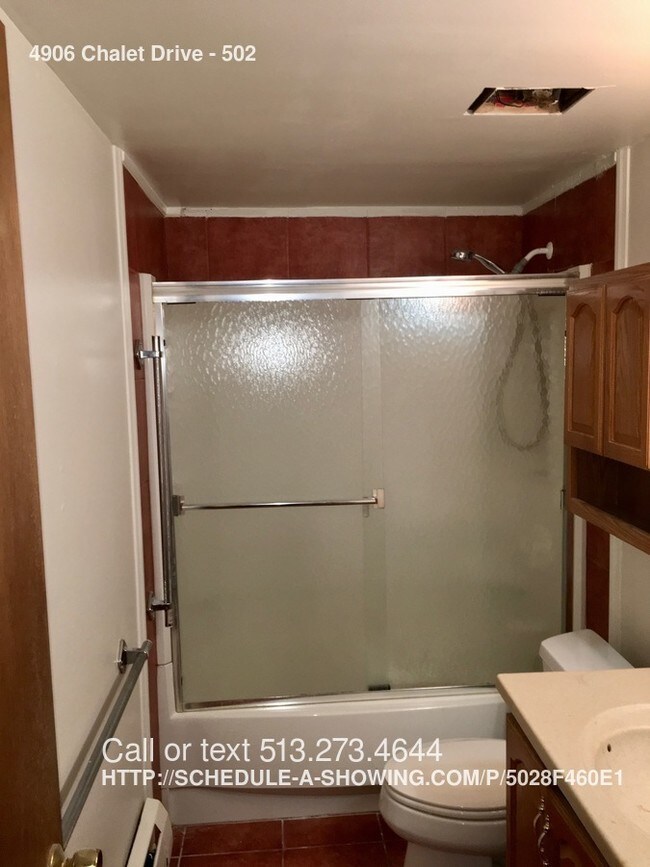 Building Photo - Spacious Two Bedroom Condo in St. Bernard
