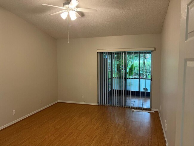 Foto del edificio - 7568 Pinewalk Dr S