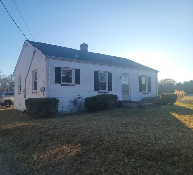 Building Photo - Charming 2 Bedroom for Rent in Mechanicsville