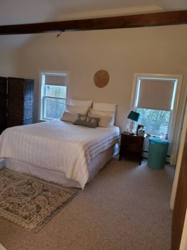bedroom (sitting area not shown) - 162 Jersey St