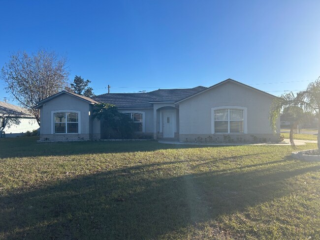 Foto del edificio - 2301 Dumas Dr