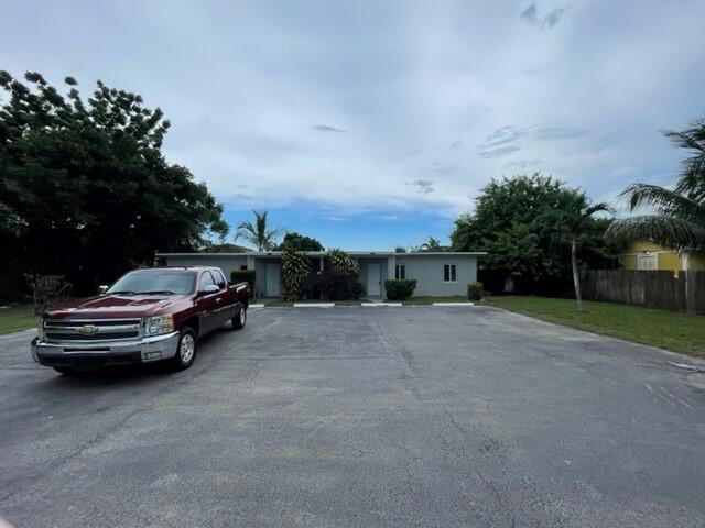Foto principal - 920 Haverhill Rd