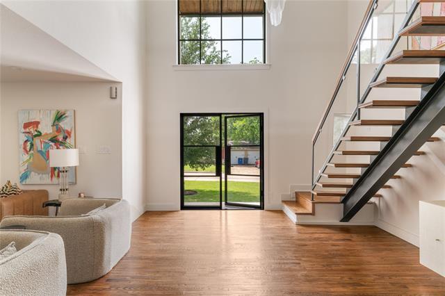 Building Photo - 9831 Lakemont Dr