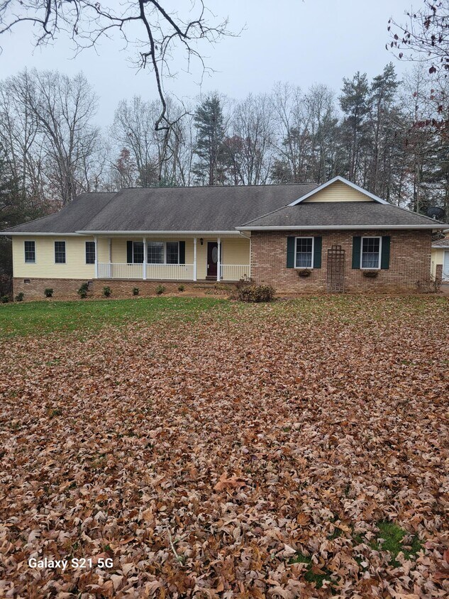 Foto principal - 44 Myra Dr