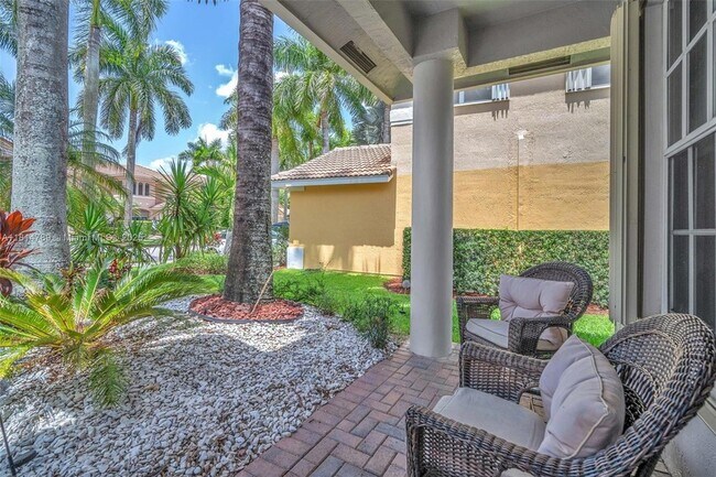 Foto del edificio - 1737 Harbor View Cir
