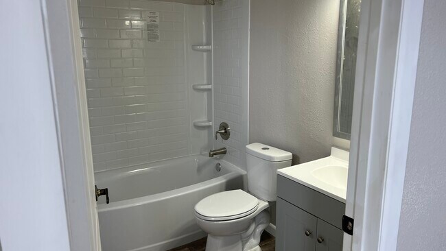 Foto del edificio - 3708 Sierra Vista Dr
