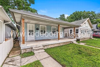 Building Photo - 972 Edgemont Ave