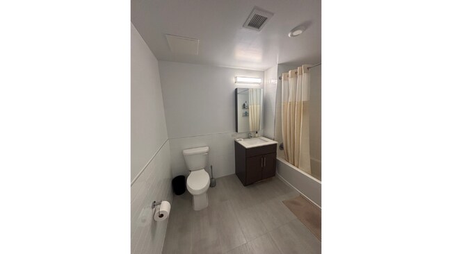 Foto del edificio - 425 W 18th St