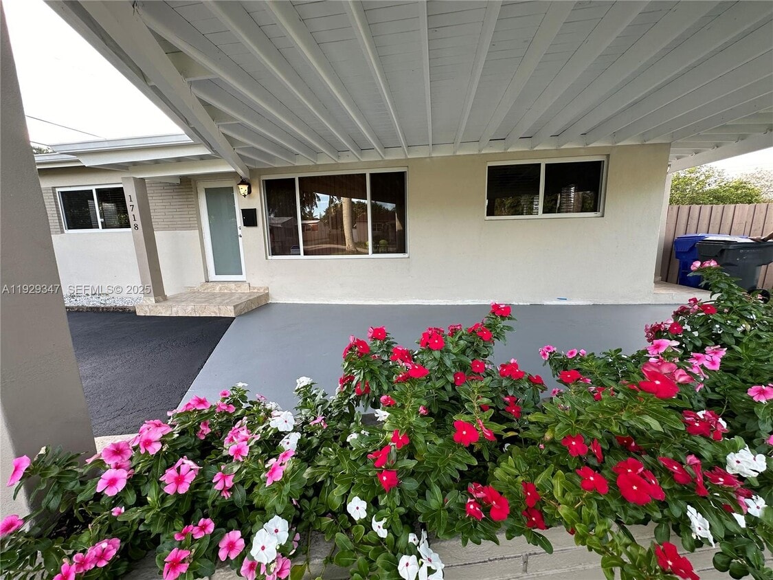 Foto principal - 1718 N 27th Ave