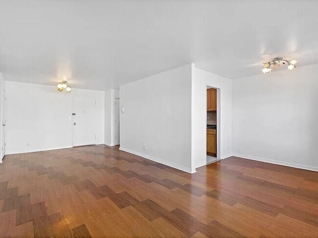 Foto del edificio - 2650 Ocean Pkwy