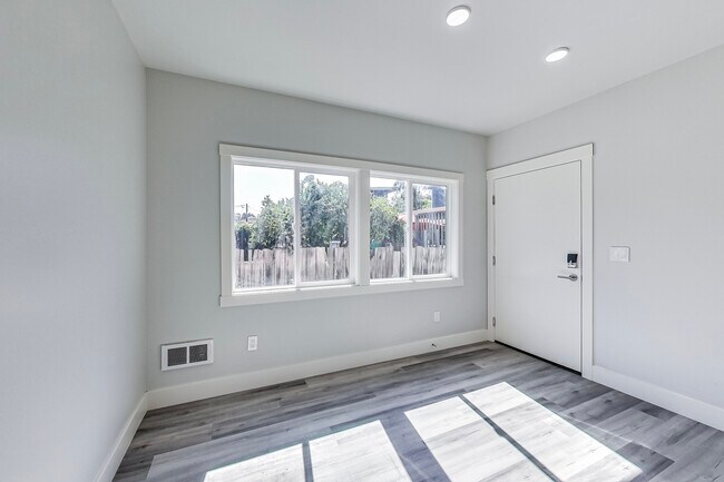 Foto del edificio - 3411 Adeline St