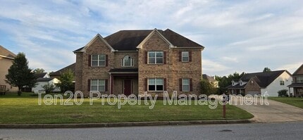 Building Photo - 25 Red Maple St