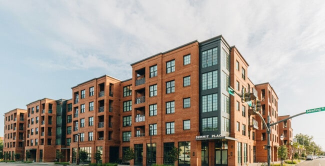 Lugar de la cumbre - Summit Place - Historical Access II