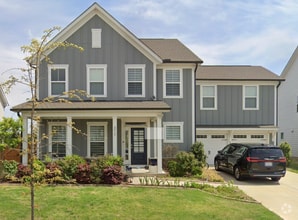 Building Photo - Room in House on Aintree Ave