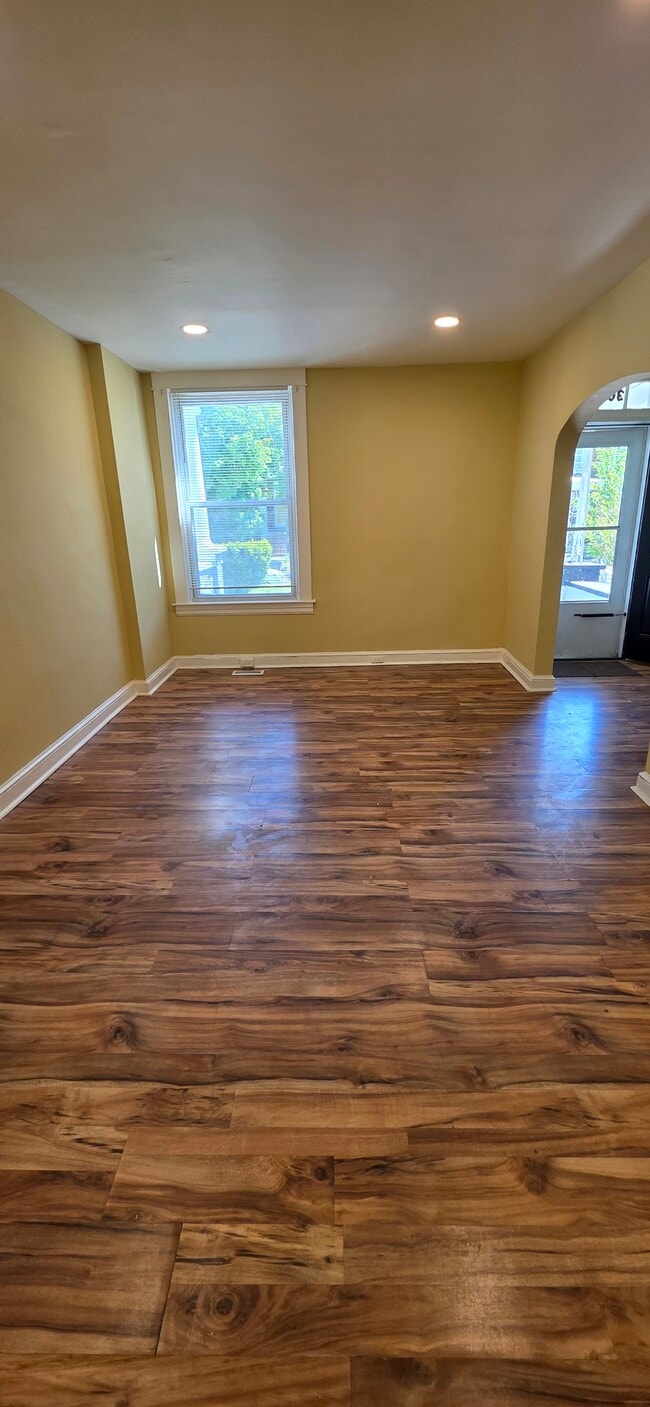 Building Photo - 308 Marydell Rd