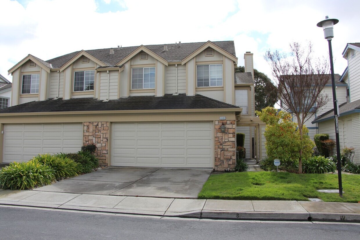 Foto principal - 6146 Linford Terrace