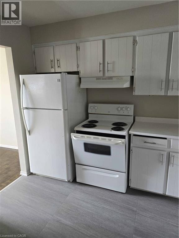 Building Photo - 5291 Lakeshore Rd.