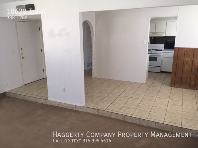 Building Photo - 10620 Tiber-