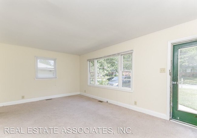 Building Photo - 926 S Plum St