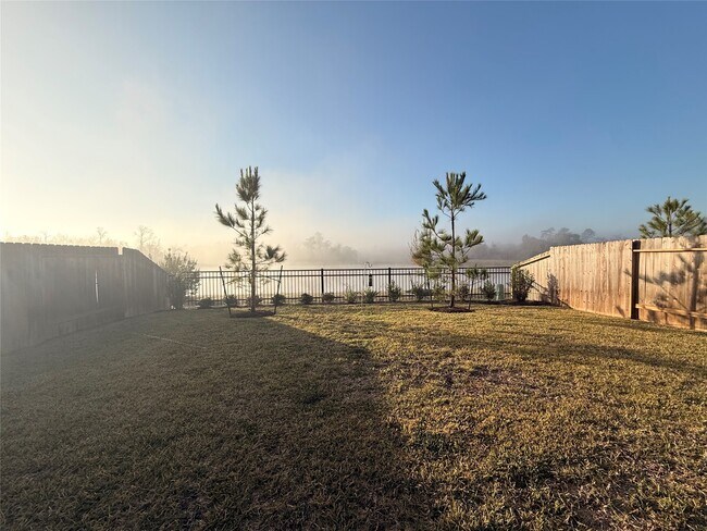 Foto del edificio - 26032 Hampshire Dr